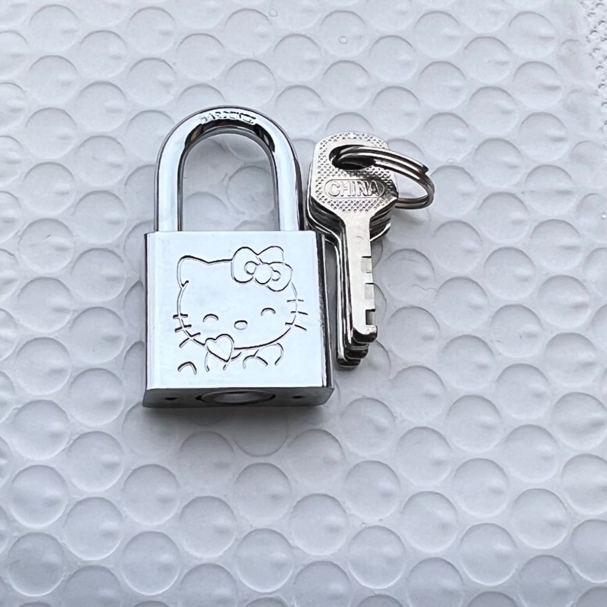 Home Bargains - Hello Kitty Figure Cartoon Cute Padlock